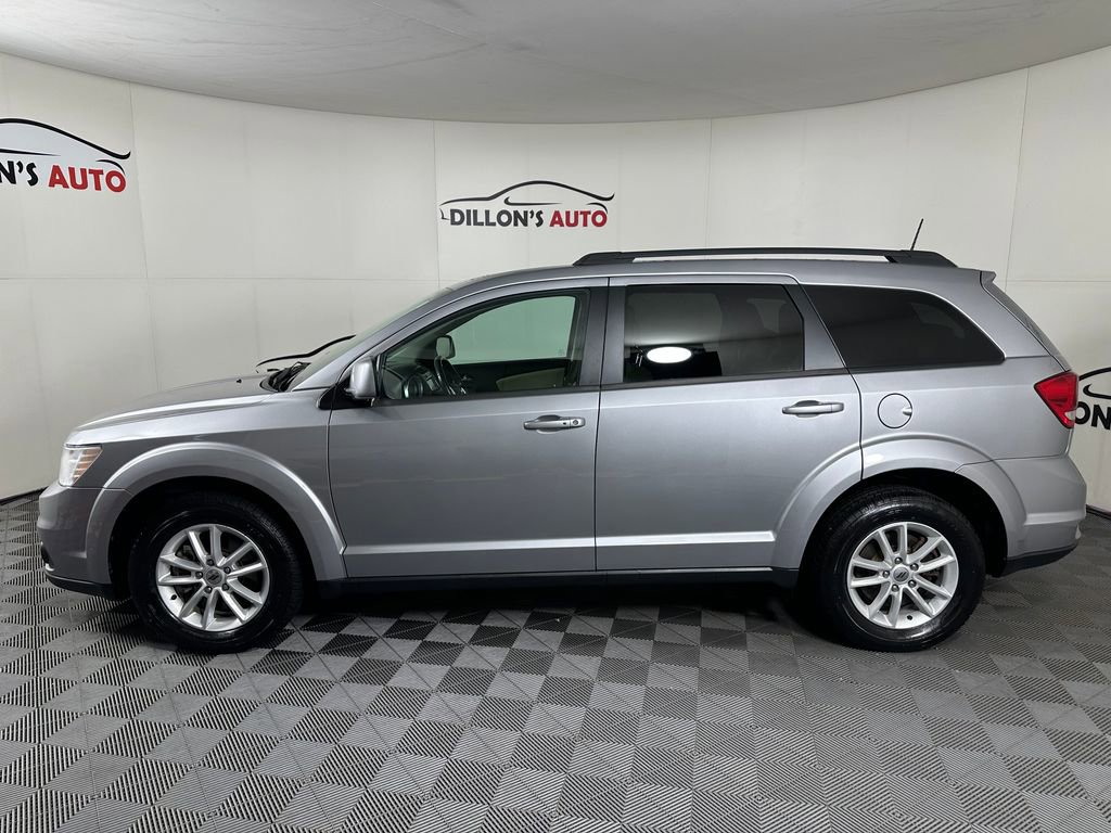 Used 2018 Dodge Journey SXT w/ Safe & Sound Group FWD image 3