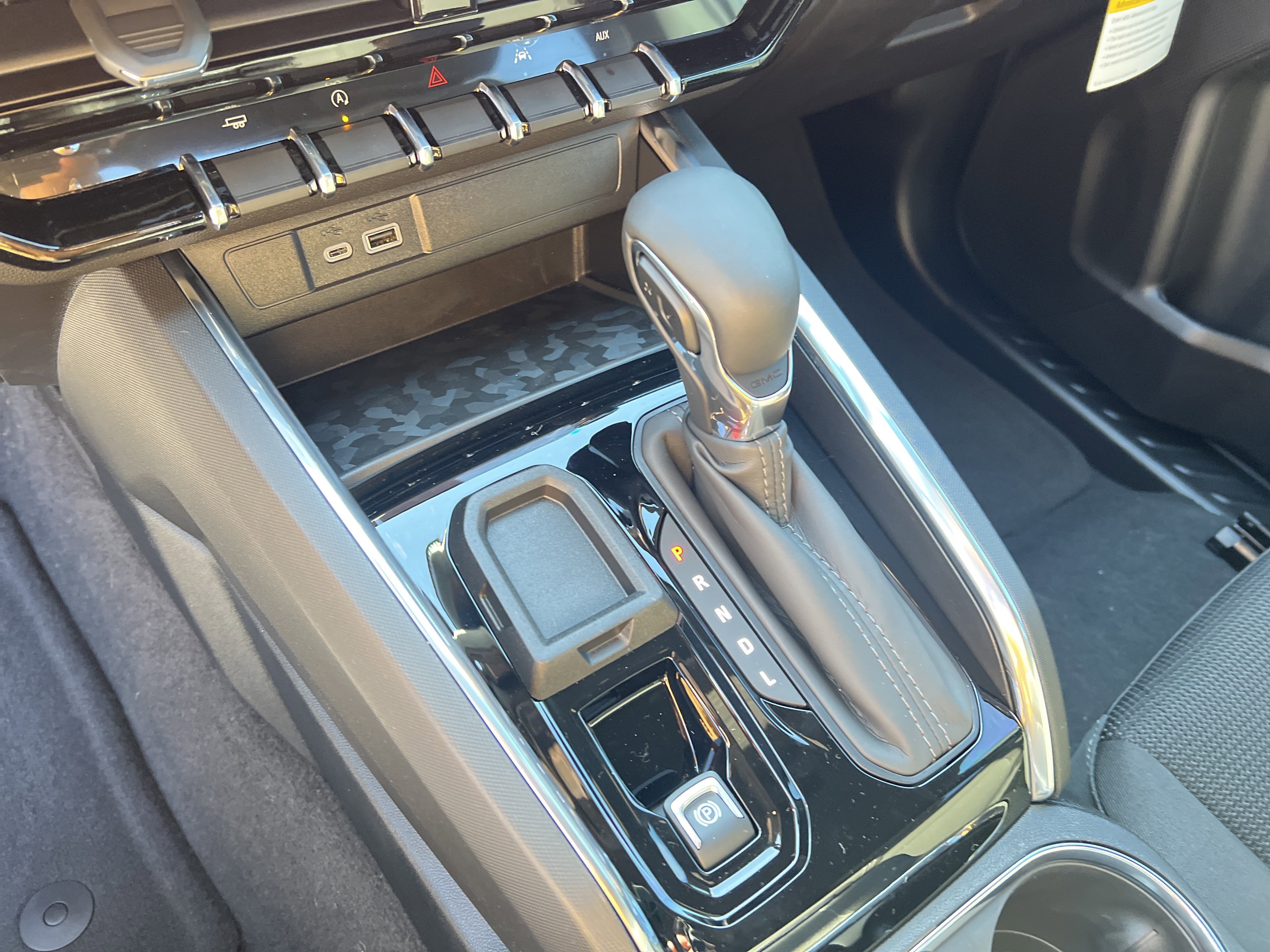 New 2026 GMC Canyon Elevation w/ Convenience Package image 29