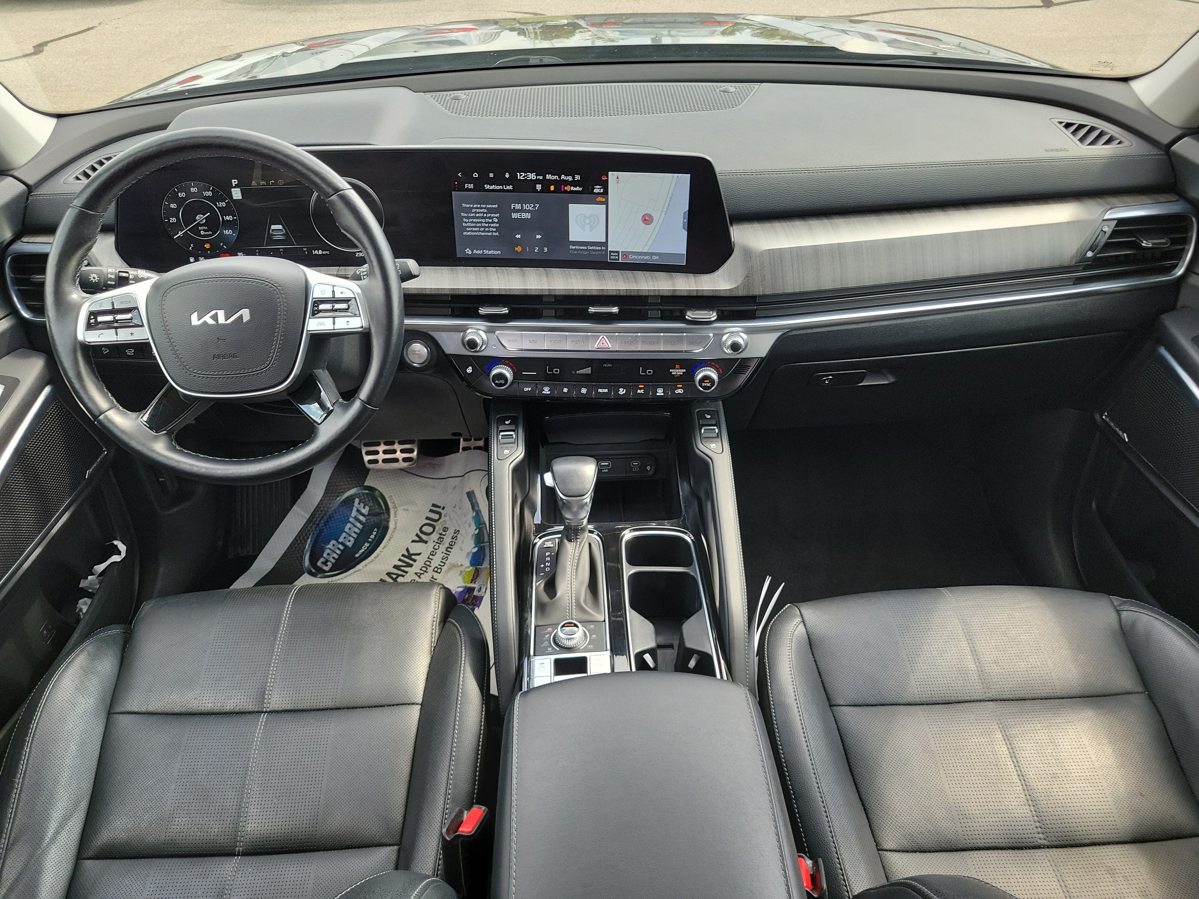 Used 2023 Kia Telluride AWD image 9