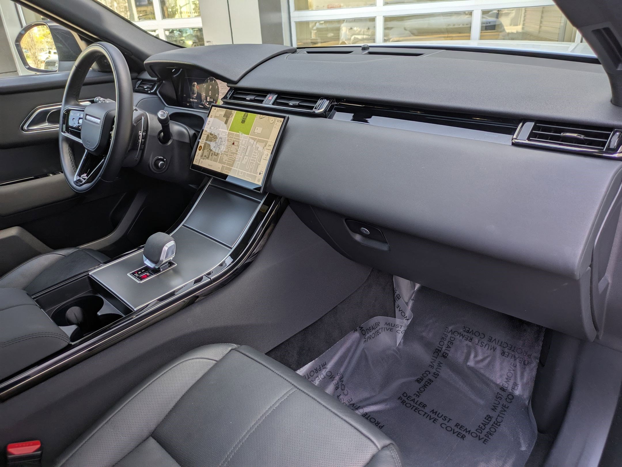 Used 2025 Land Rover Range Rover Velar Dynamic SE image 35