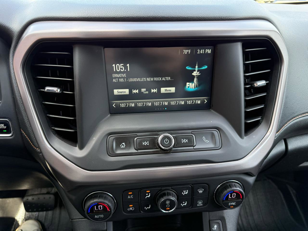 Used 2017 GMC Acadia SLE w/ Driver Alert Package I AWD/4WD image 26