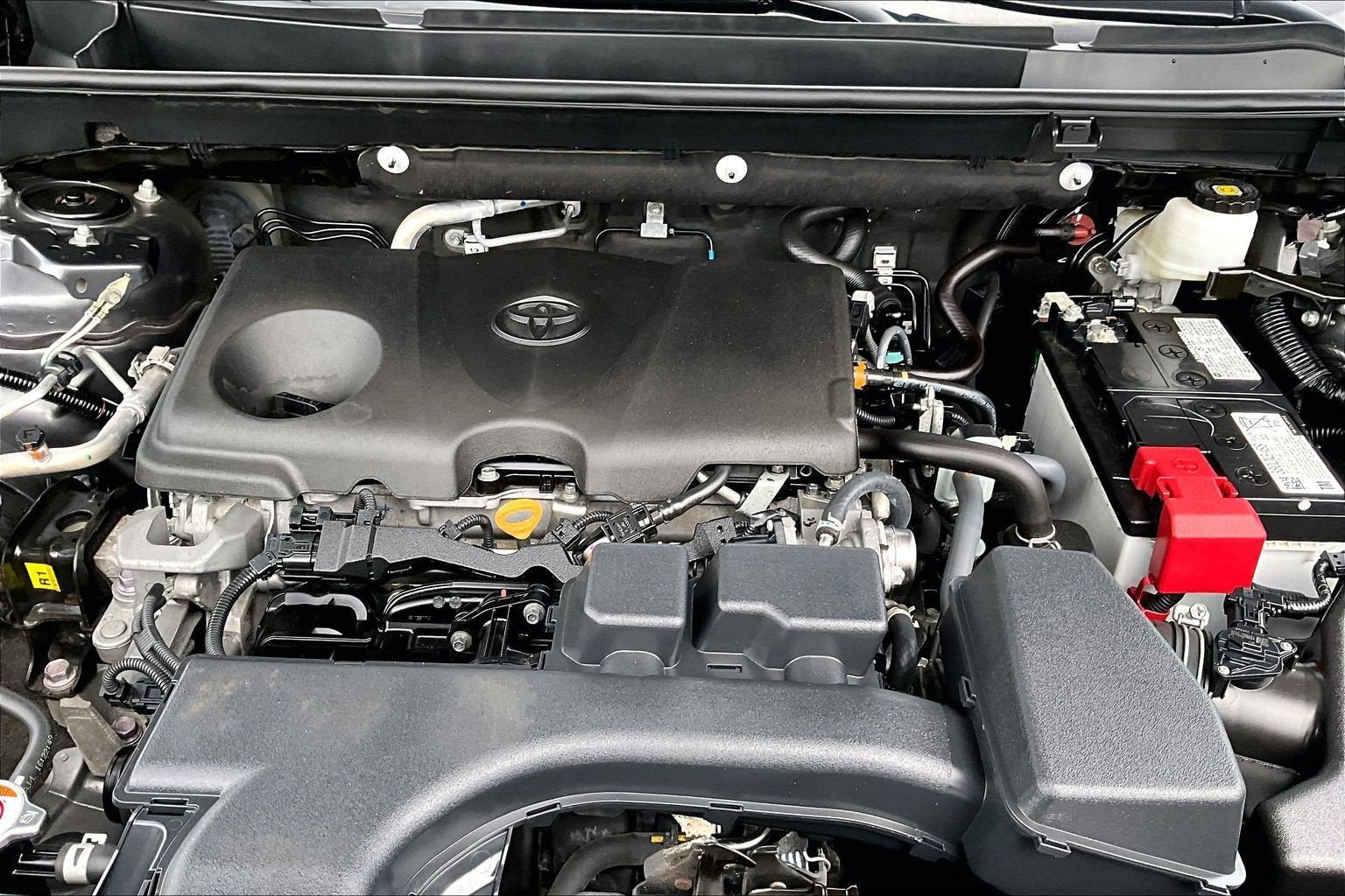 Used 2024 Toyota RAV4 XLE FWD image 10