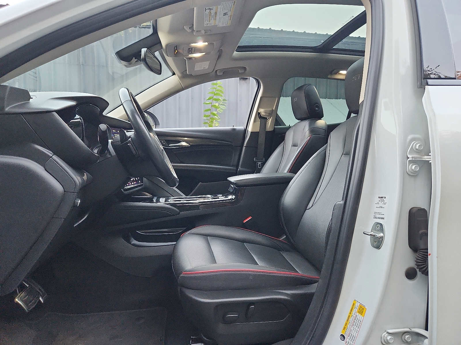 Used 2023 Buick Envision Essence w/ Sport Touring Package image 13