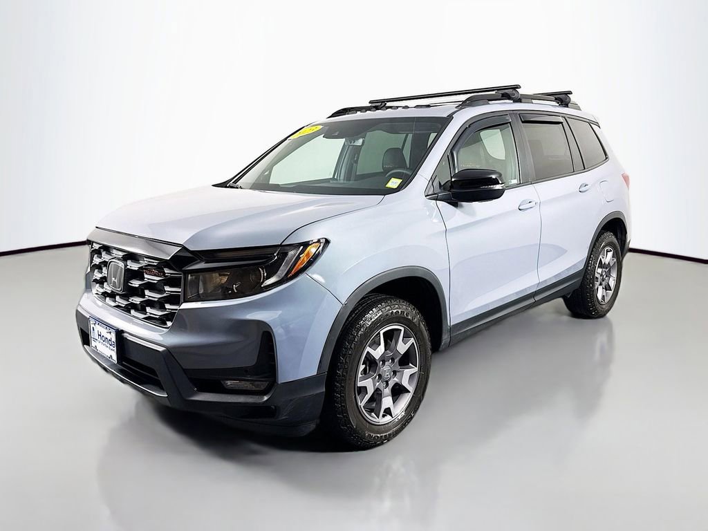 Used 2023 Honda Passport TrailSport image 3