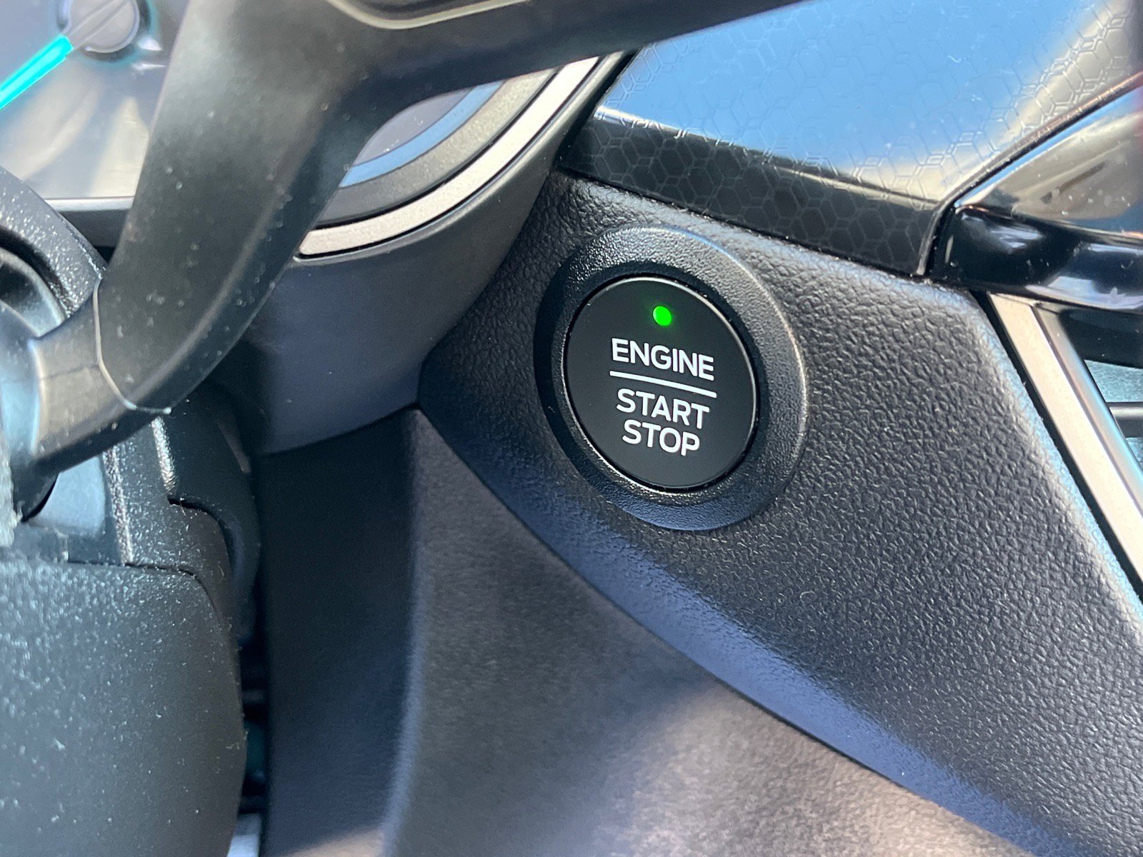 Certified 2022 Ford Escape SEL w/ SEL Stealth AWD Package image 10