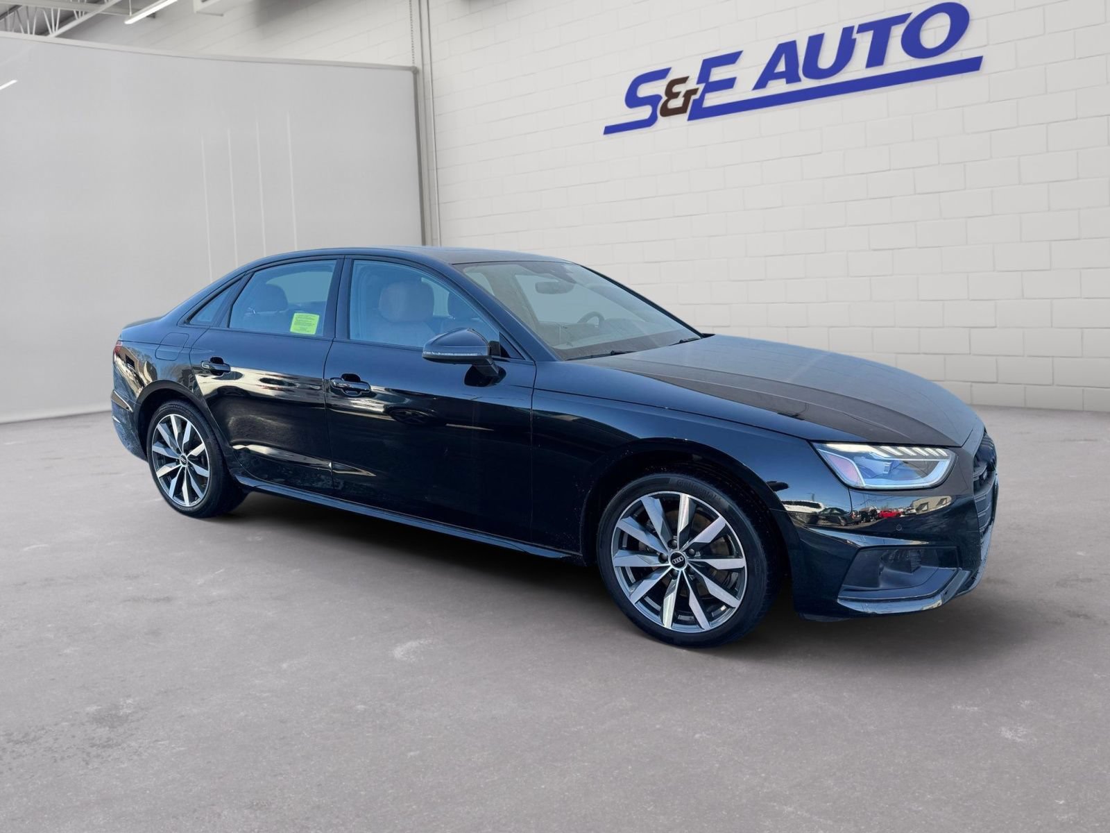 Used 2023 Audi A4 2.0T Premium Plus w/ Premium Plus Package AWD/4WD image 6