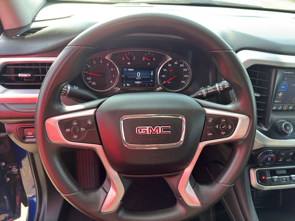 Used 2023 GMC Acadia SLE w/ Driver Convenience Package image 16