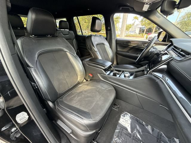 Used 2022 Jeep Grand Cherokee L Laredo RWD image 27