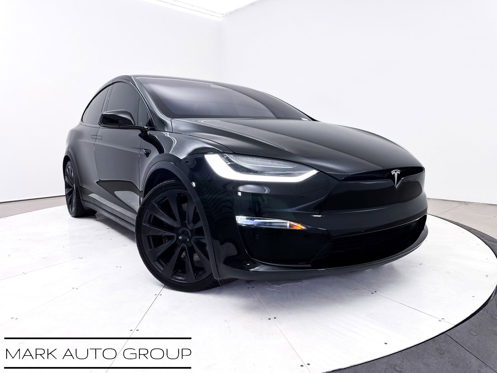 Used 2022 Tesla Model X Plaid AWD/4WD video 1