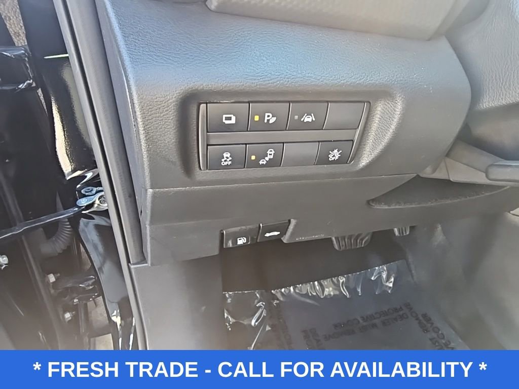 Used 2023 Nissan Kicks S image 13