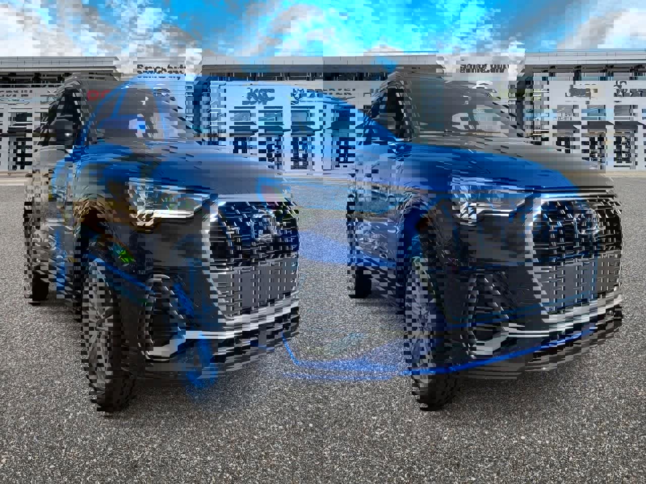 Used 2022 Audi Q3 2.0T Premium Plus w/ Premium Plus Package image 2