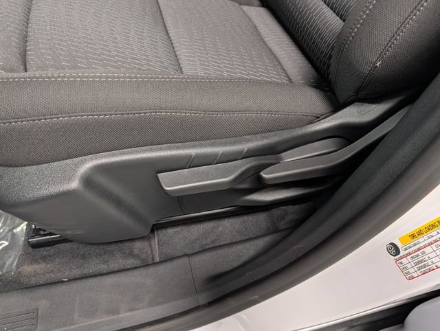 New 2027 Chevrolet Equinox LT FWD image 10