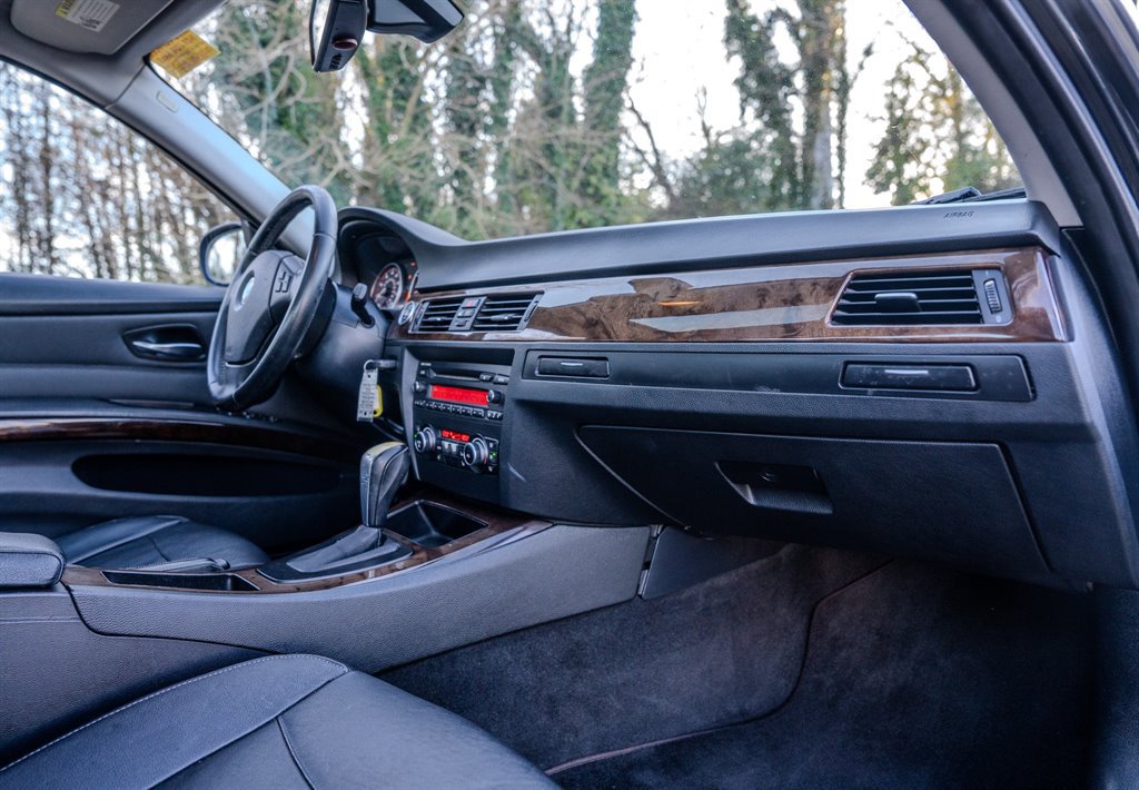 Used 2011 BMW 335i Sedan image 30