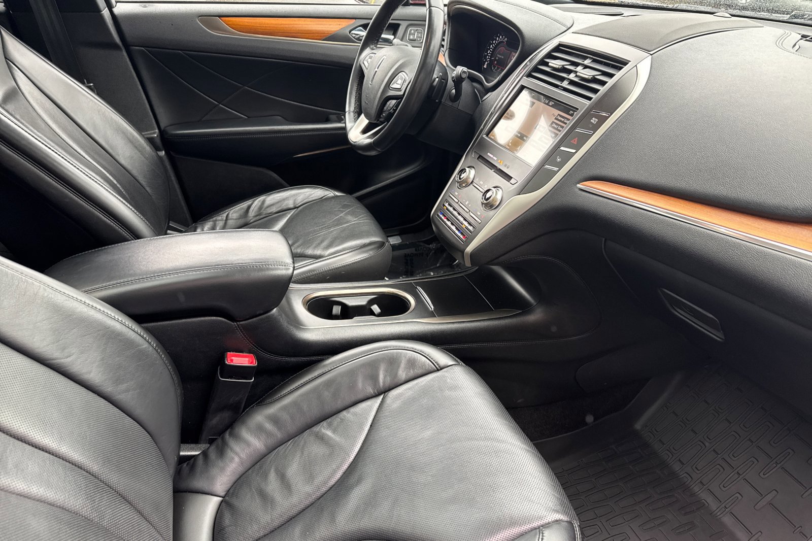 Used 2019 Lincoln MKC Reserve image 16