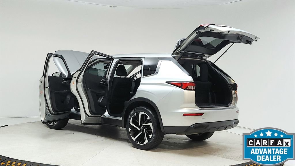 Used 2022 Mitsubishi Outlander ES FWD image 11