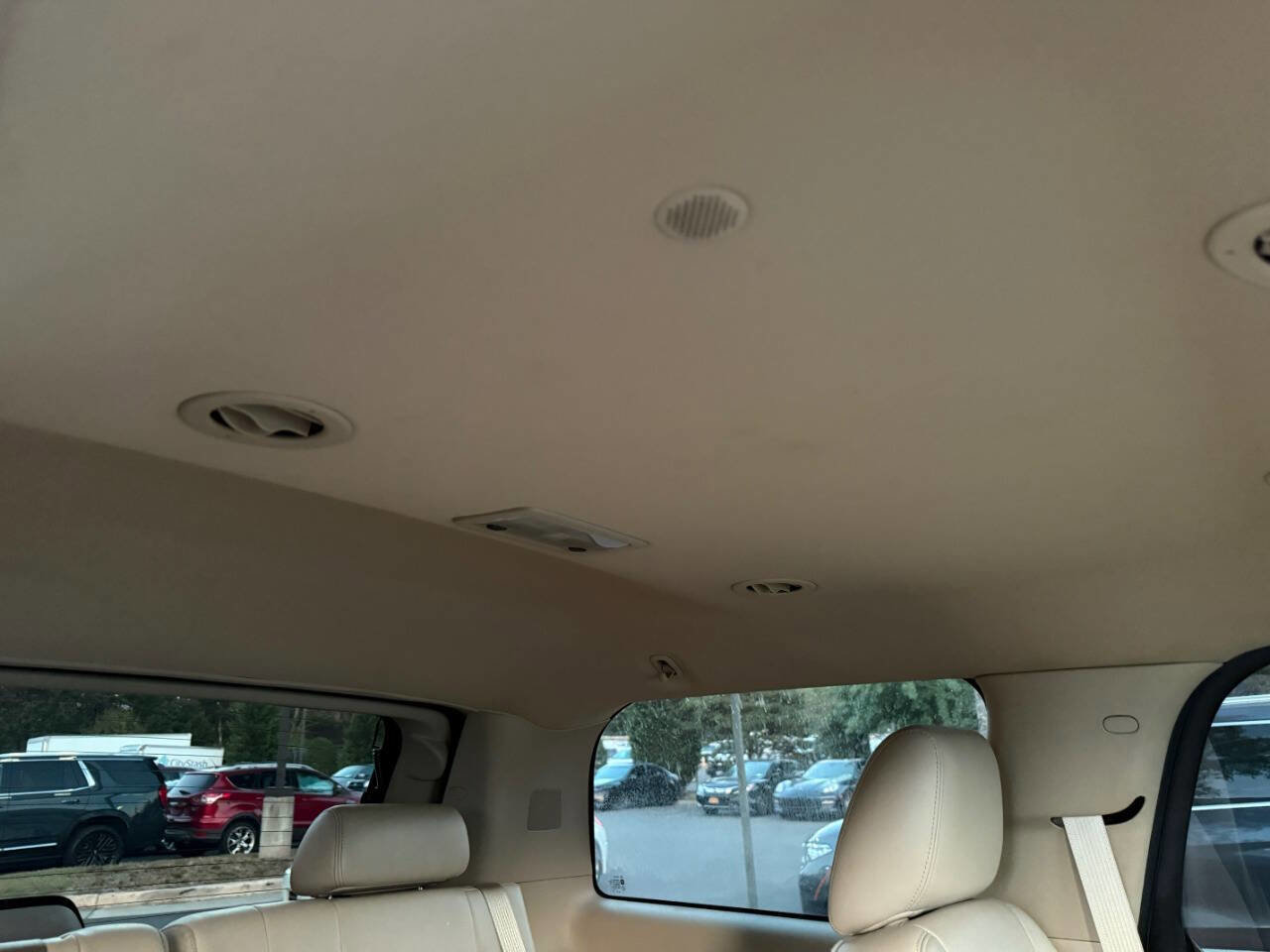 Used 2012 Cadillac Escalade Luxury image 39