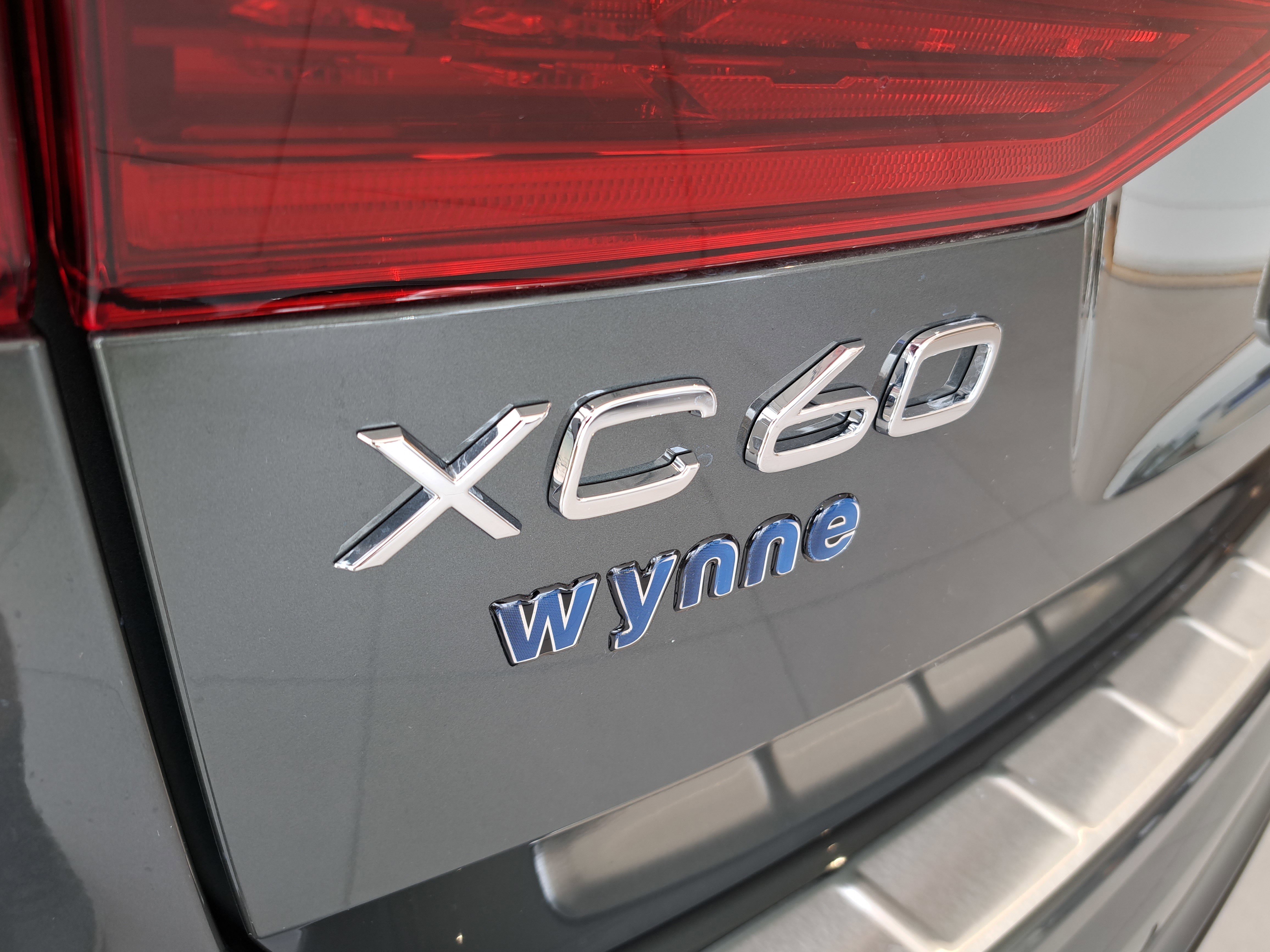 New 2026 Volvo XC60 T8 Ultra image 8