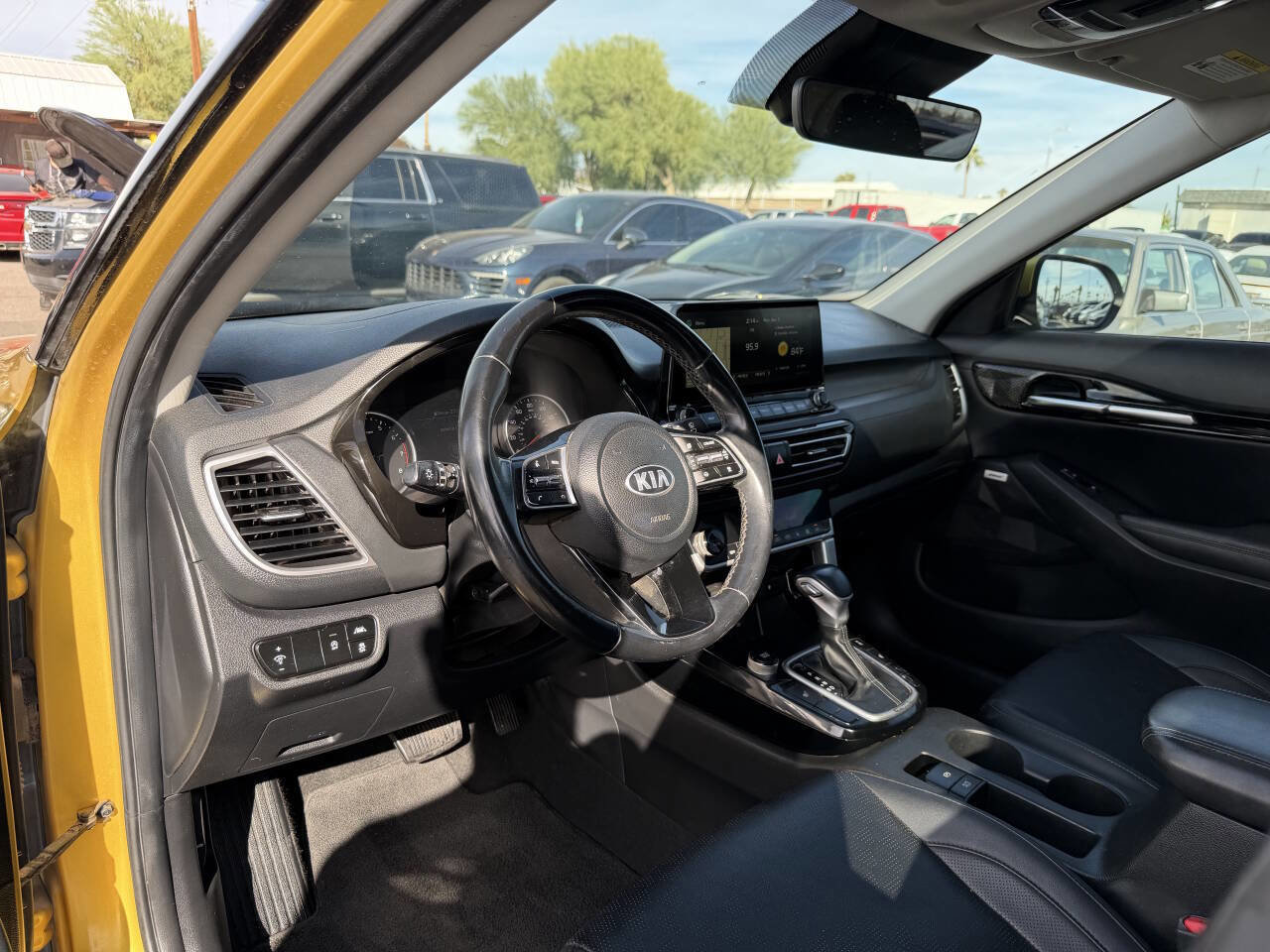 Used 2021 Kia Seltos SX w/ SX Sunroof Package image 20