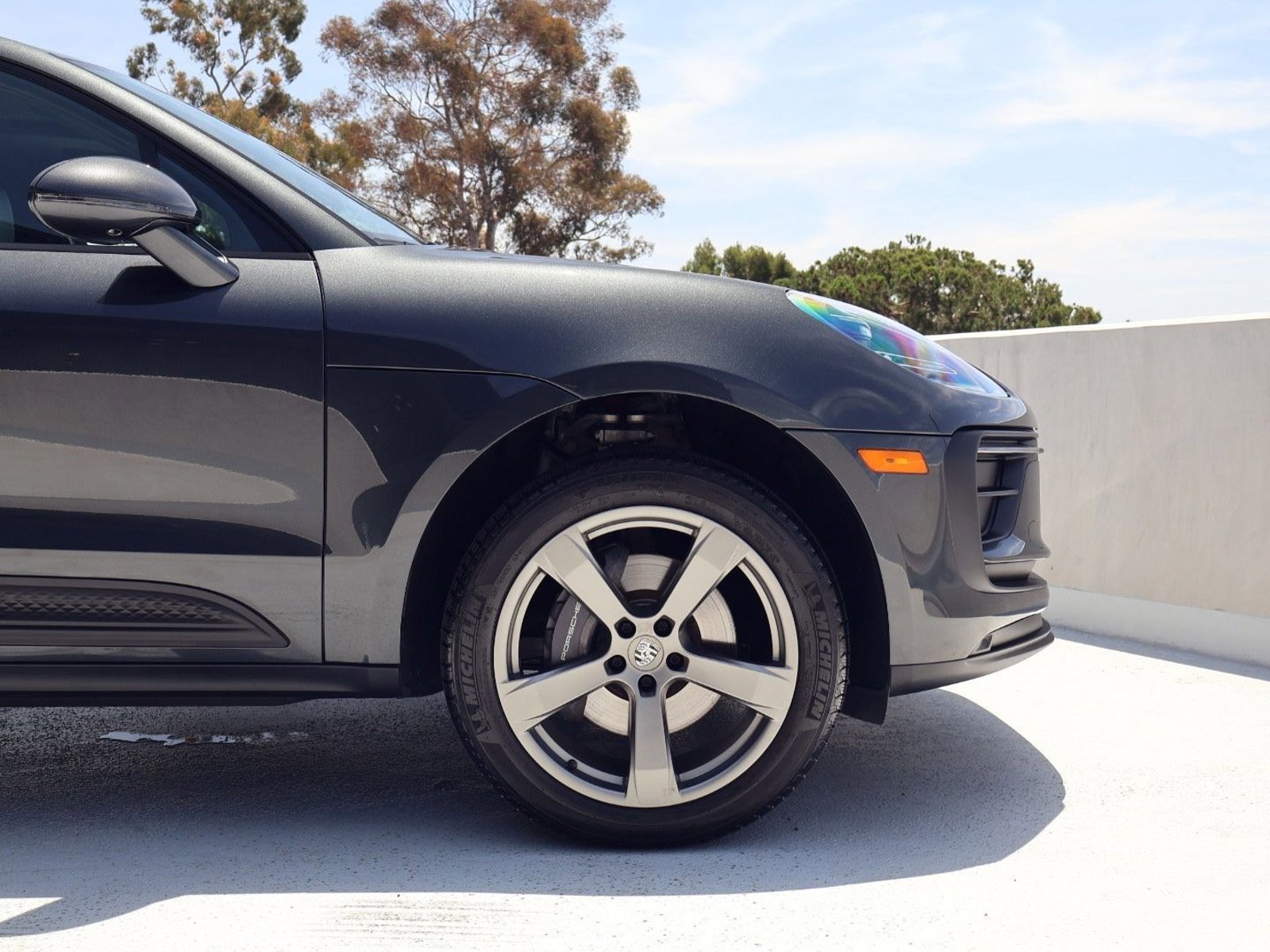 Certified 2024 Porsche Macan AWD/4WD image 11