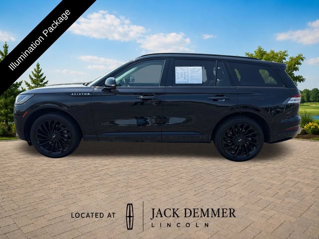 Certified 2025 Lincoln Aviator Reserve w/ Jet Appearance Package AWD/4WD image 3