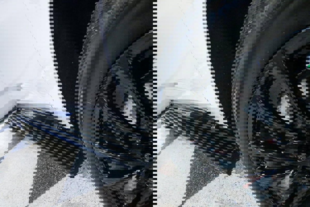 Used 2024 Cadillac Escalade ESV Sport Platinum w/ LPO, ONYX Package image 49