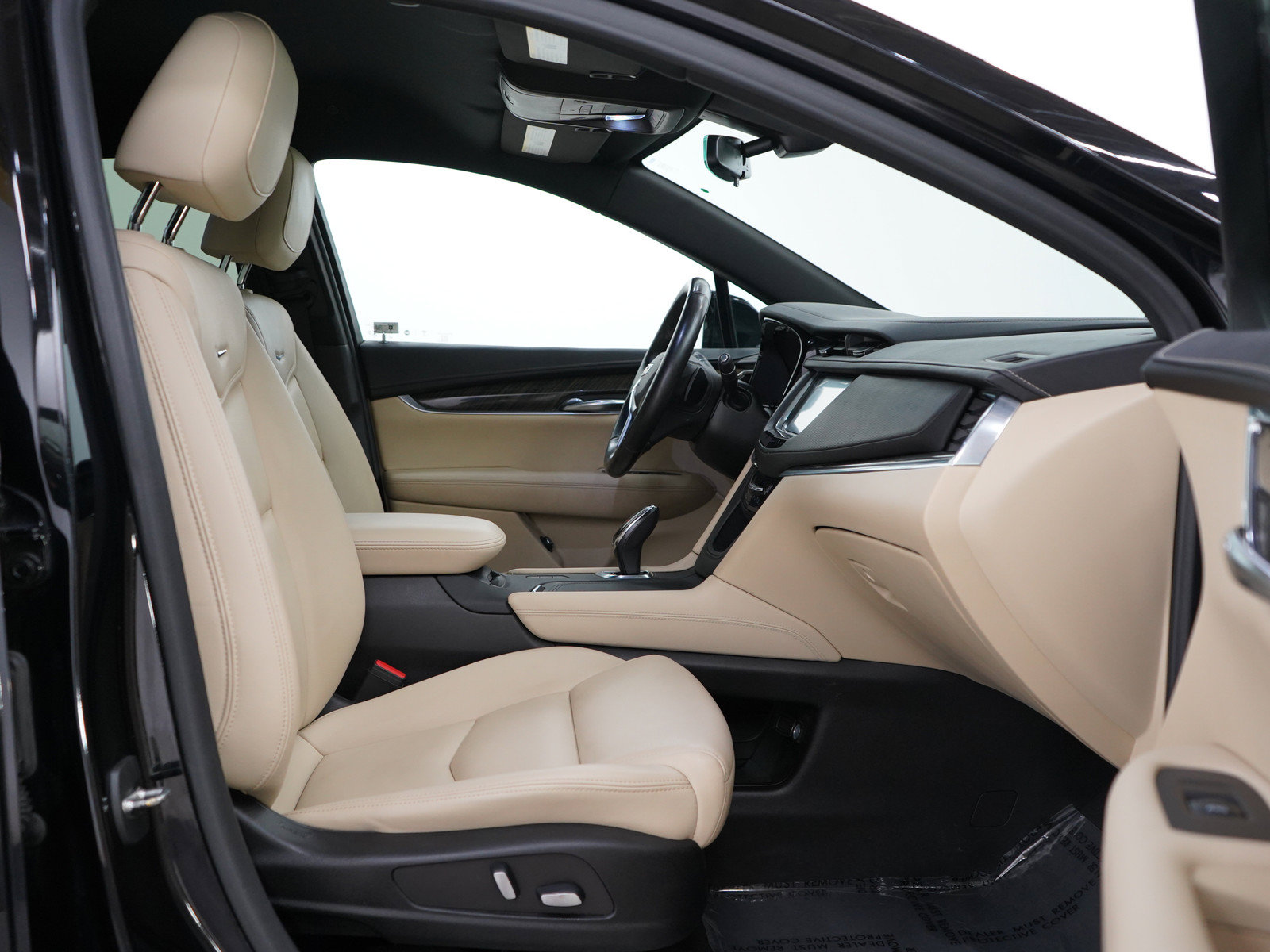 Used 2019 Cadillac XT5 AWD image 11