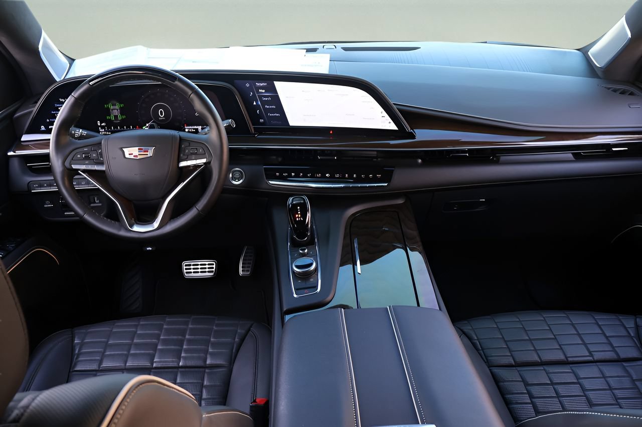 Certified 2024 Cadillac Escalade ESV Sport Platinum w/ LPO, ONYX Package AWD/4WD image 18