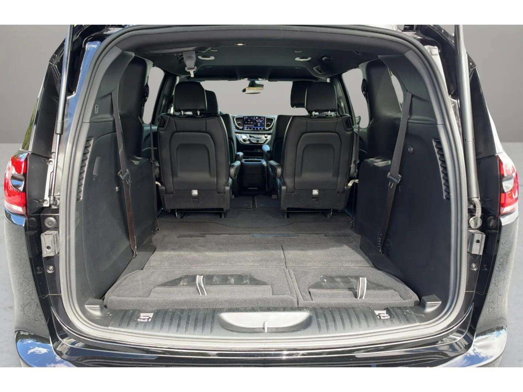Used 2026 Chrysler Pacifica Select FWD image 10