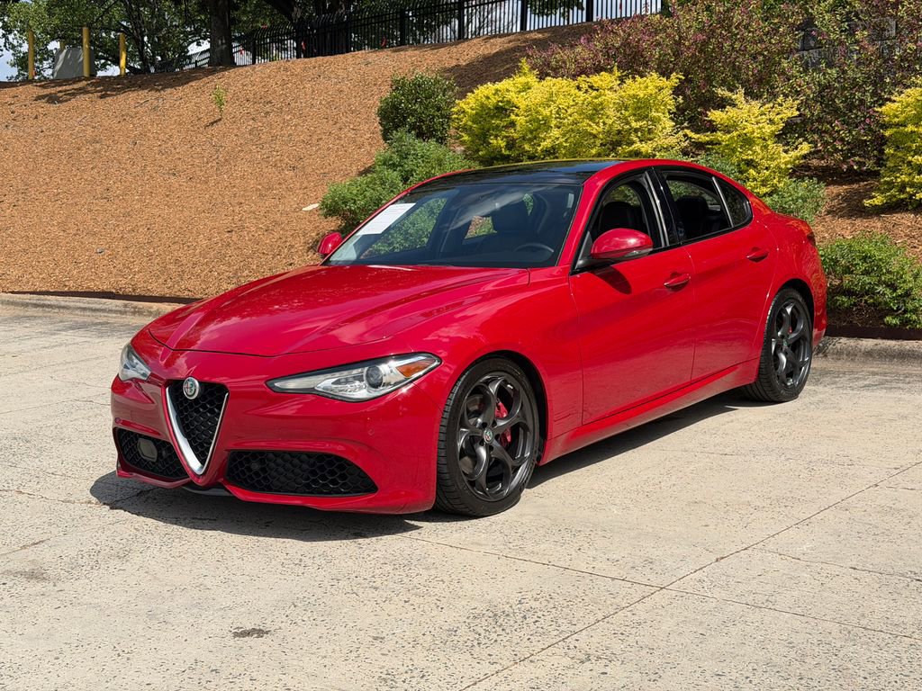 Used 2017 Alfa Romeo Giulia Ti w/ TI 19" Sport Package image 7