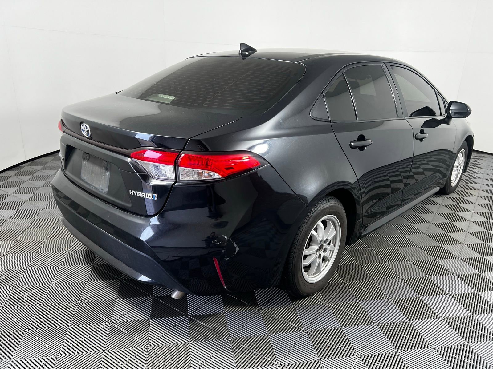 Used 2022 Toyota Corolla LE image 5