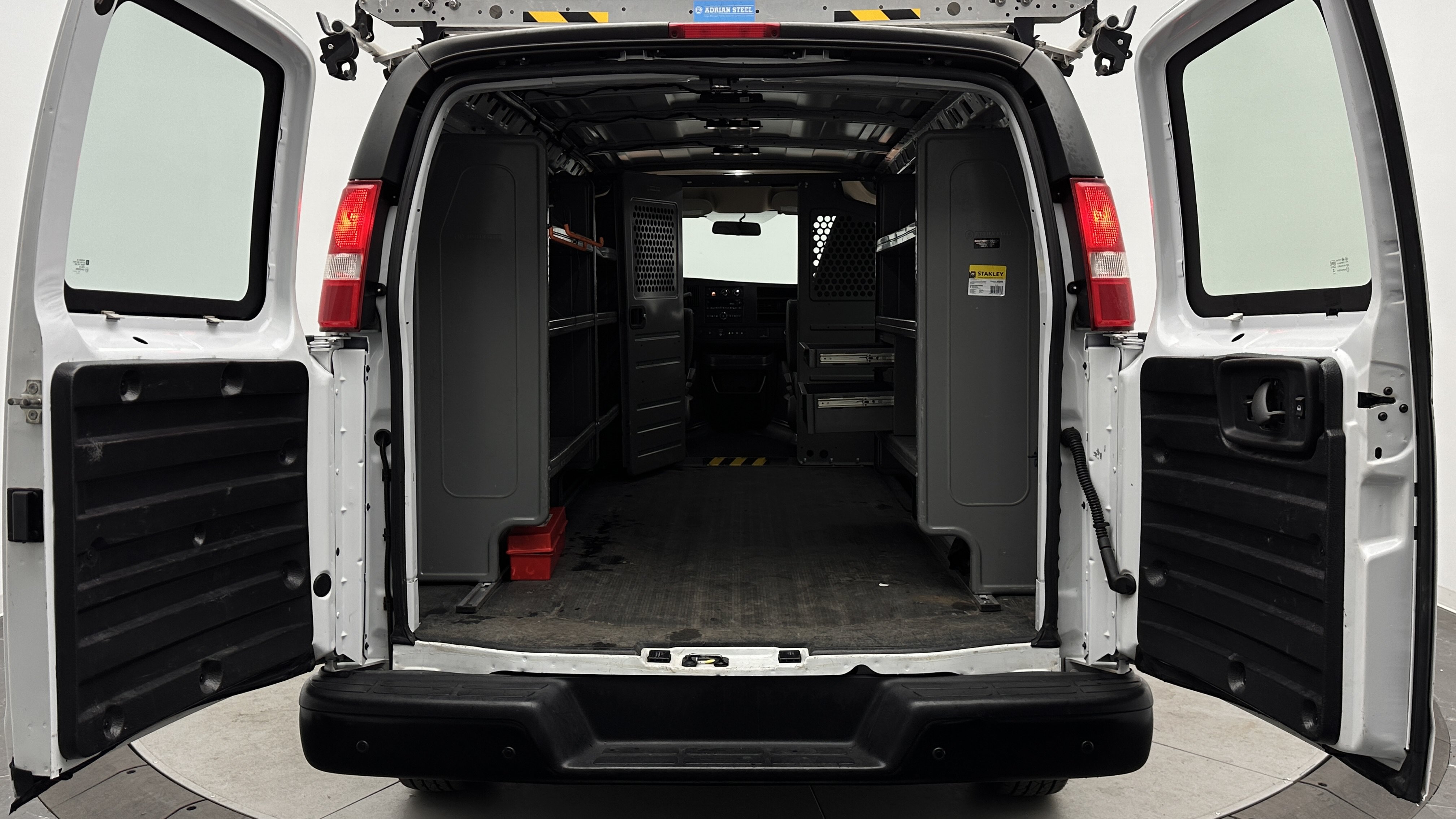 Used 2022 Chevrolet Express 2500 w/ Driver Convenience Package RWD image 23