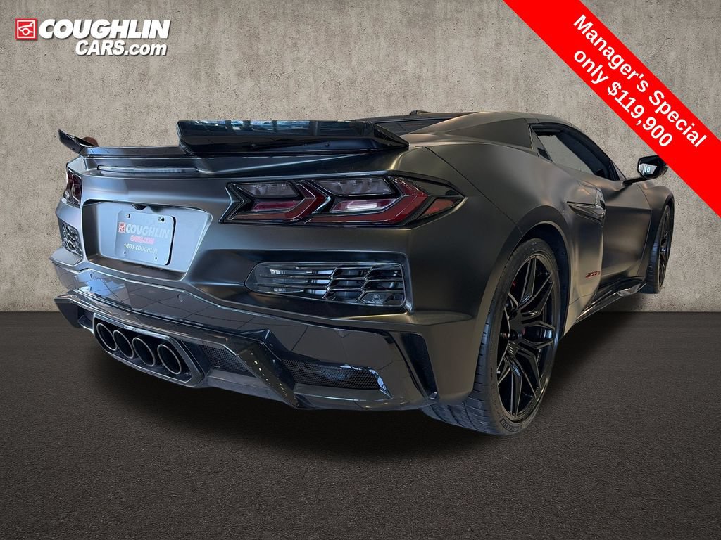 Used 2025 Chevrolet Corvette Z06 w/ Stealth Interior Trim Package RWD image 8