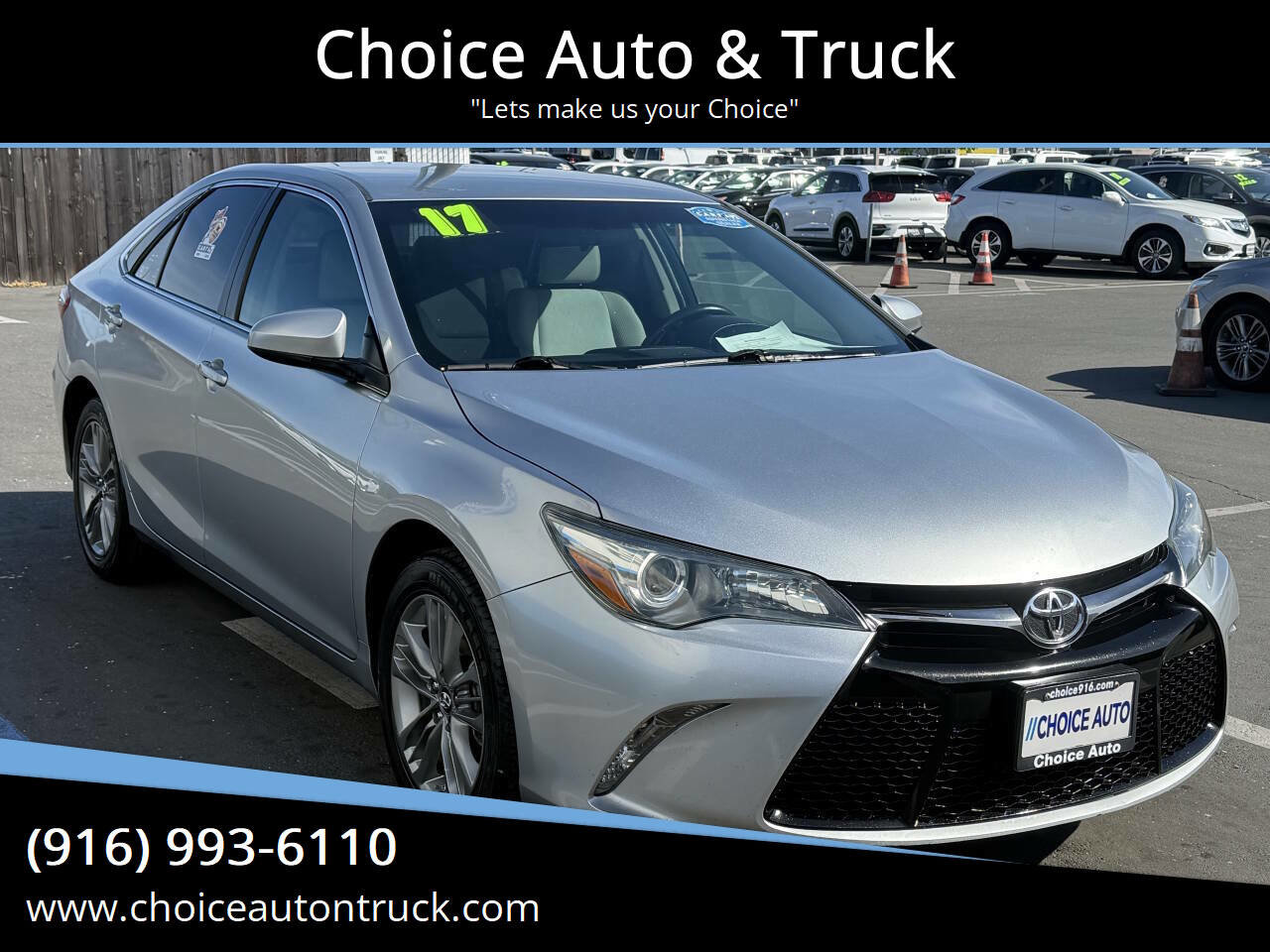 Used 2017 Toyota Camry SE image 1