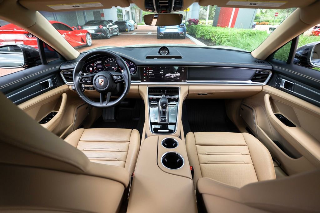 Used 2023 Porsche Panamera Platinum Edition image 43