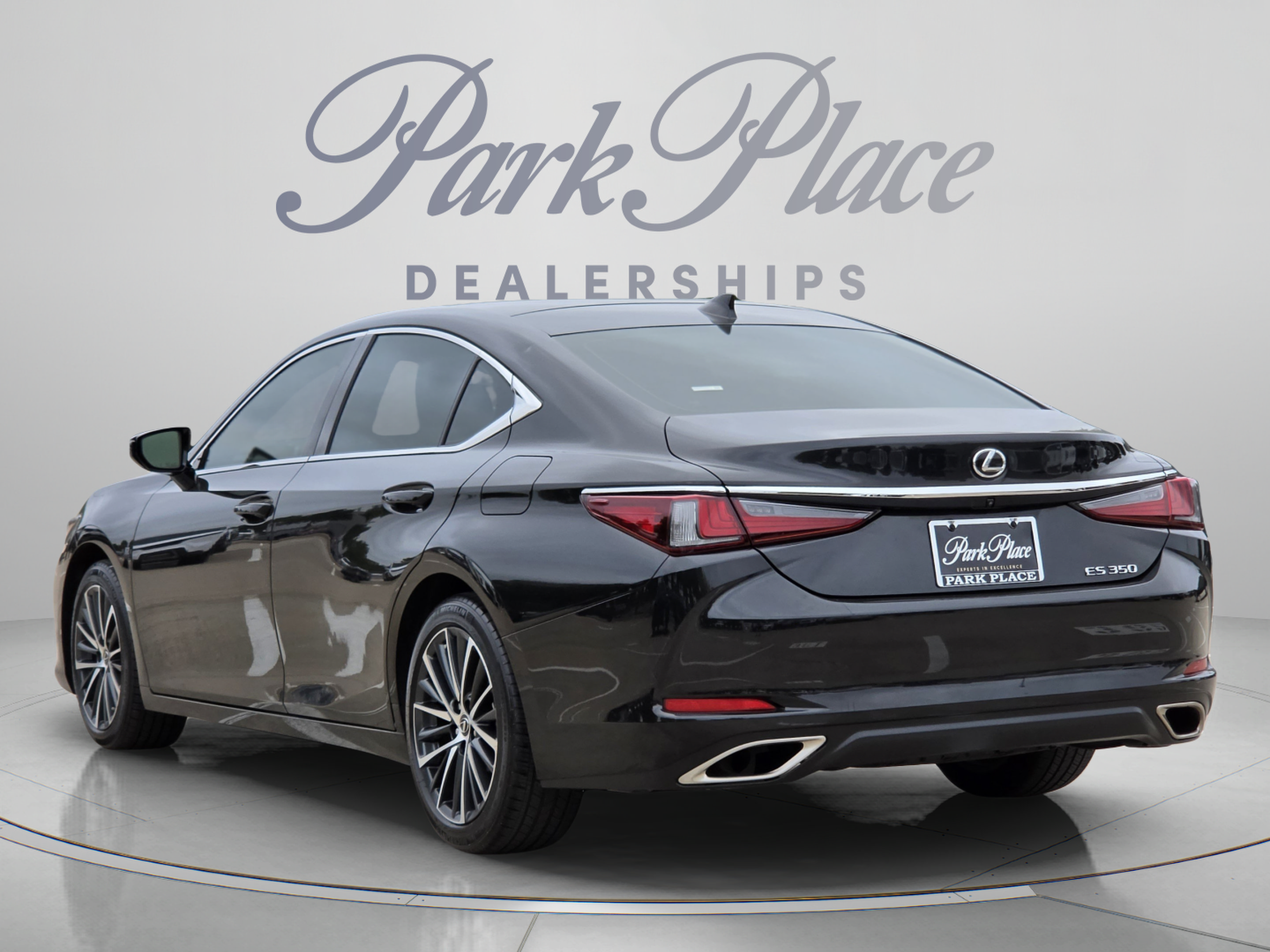 Used 2023 Lexus ES 350 w/ Premium Package FWD image 3