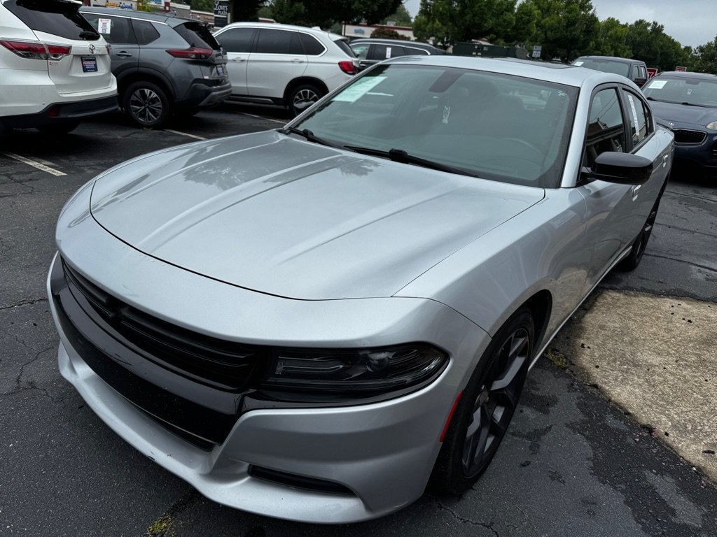 Used 2020 Dodge Charger SXT w/ Blacktop Package