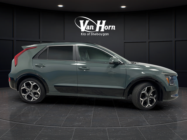 Used 2024 Kia Niro EX Touring FWD image 8