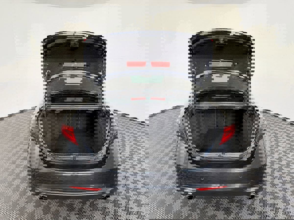 Used 2017 Alfa Romeo Giulia image 13