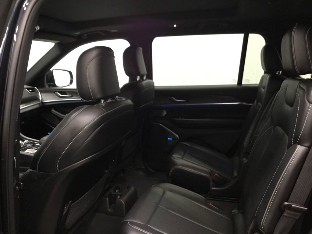 Used 2023 Jeep Grand Cherokee L Overland AWD/4WD image 13