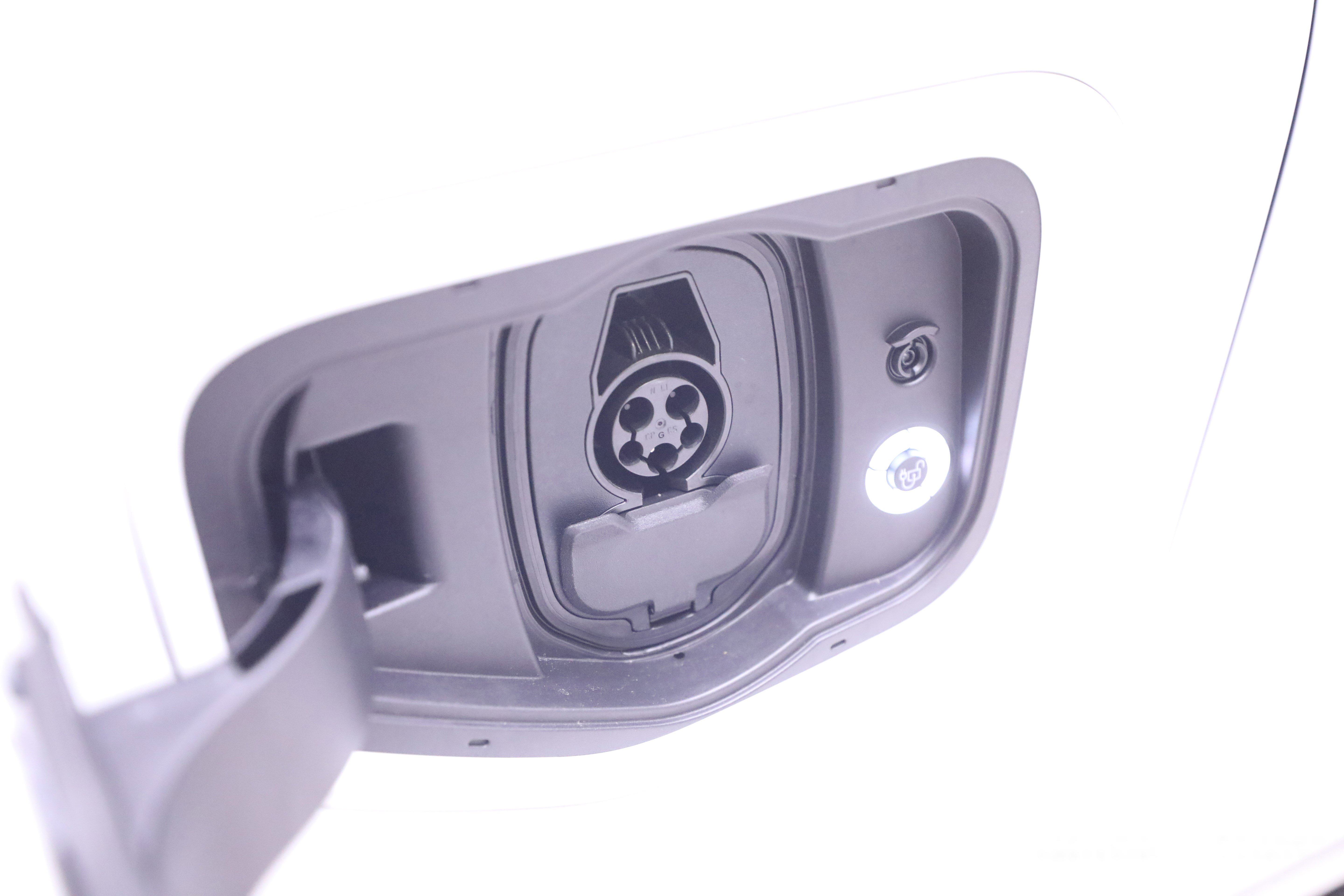 New 2025 Ford F150 Lightning Lariat image 34