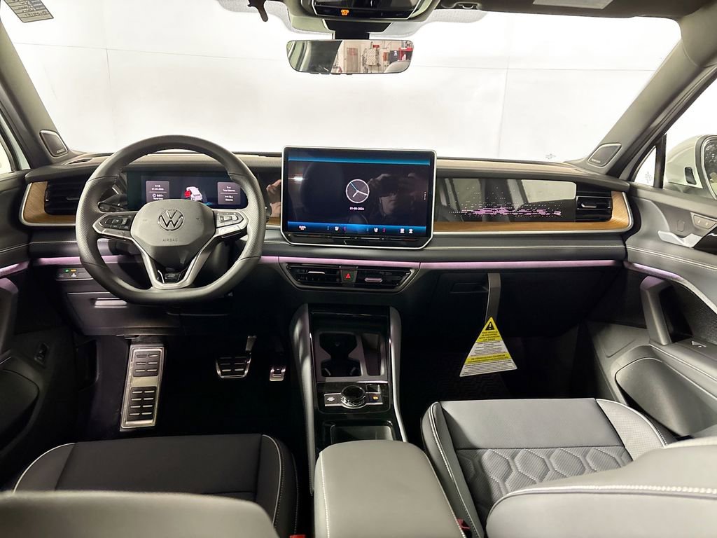 New 2026 Volkswagen Tiguan SEL R-Line image 12