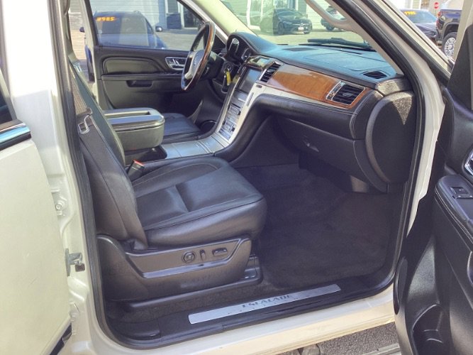 Used 2013 Cadillac Escalade ESV Platinum image 8