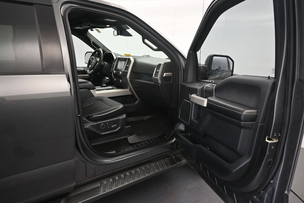 Used 2015 Ford F150 Lariat w/ Equipment Group 502A Luxury AWD/4WD image 16