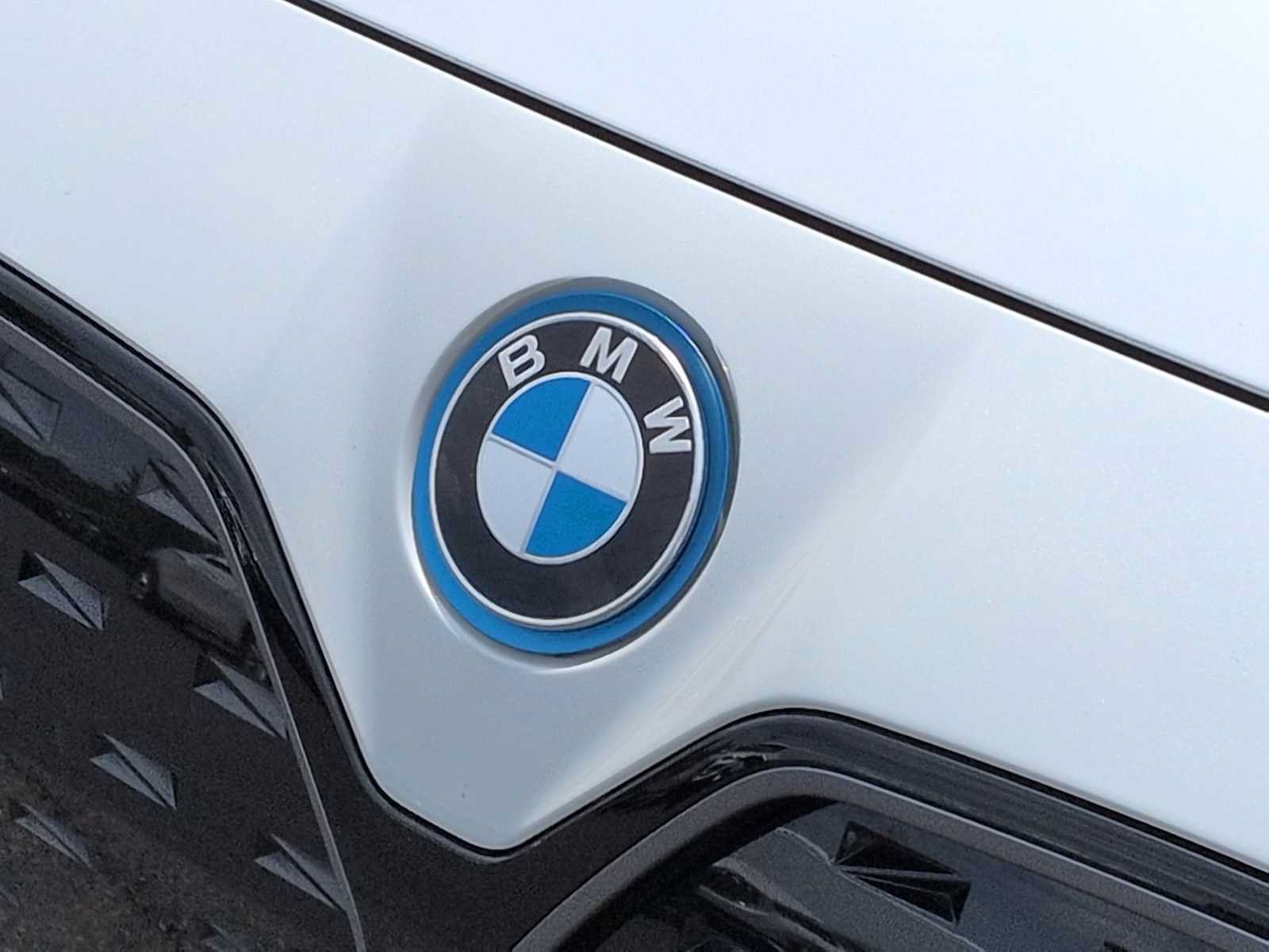 Used 2023 BMW i4 eDrive40 w/ M Sport Package RWD image 12