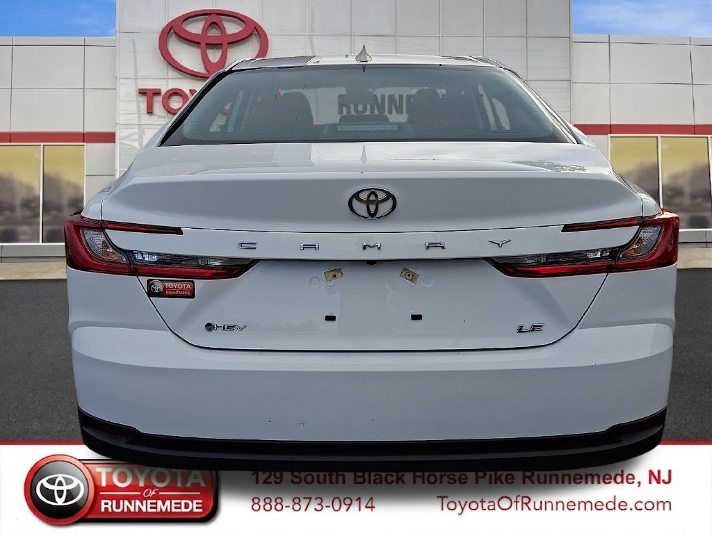 Certified 2025 Toyota Camry LE FWD image 5