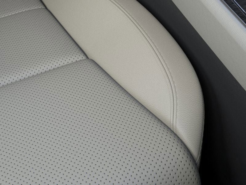 New 2026 Lincoln Aviator AWD w/ Jet Appearance Package image 16