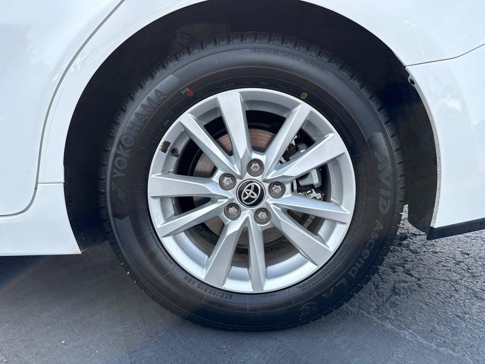 Used 2025 Toyota Camry LE FWD image 30