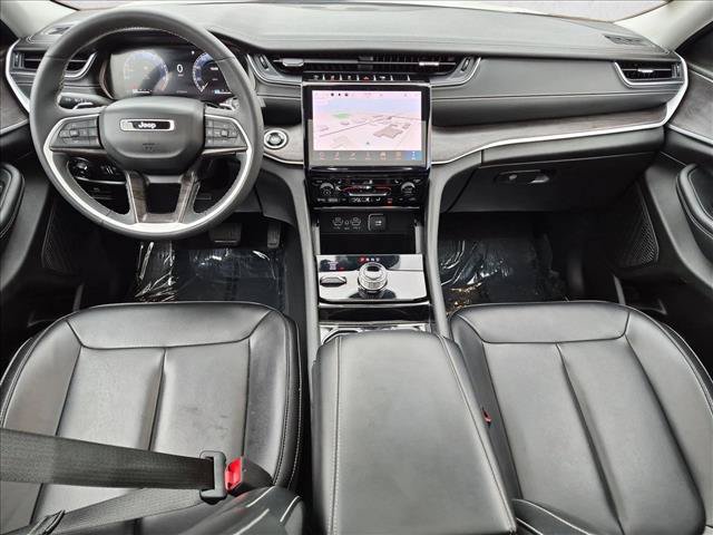 Used 2023 Jeep Grand Cherokee L Limited w/ Luxury Tech Group II AWD/4WD image 25