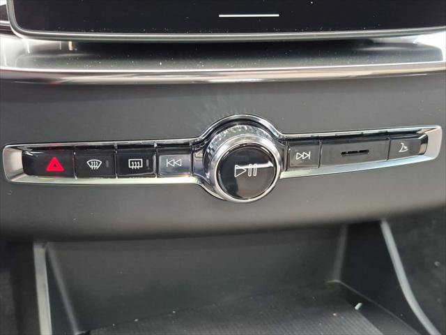 New 2027 Volvo XC90 B6 Plus AWD/4WD image 9