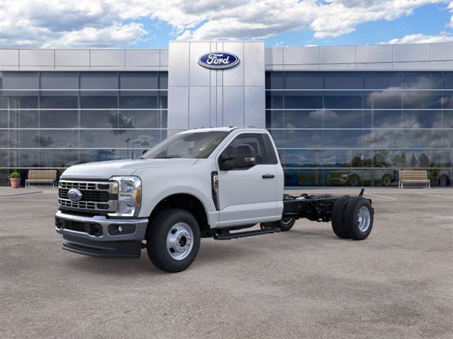 New 2026 Ford F350 XL w/ XL Chrome Package AWD/4WD image 3